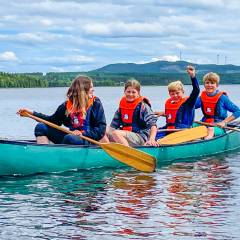 Vierer-Kanu zur Miete an unserem Haus am See
